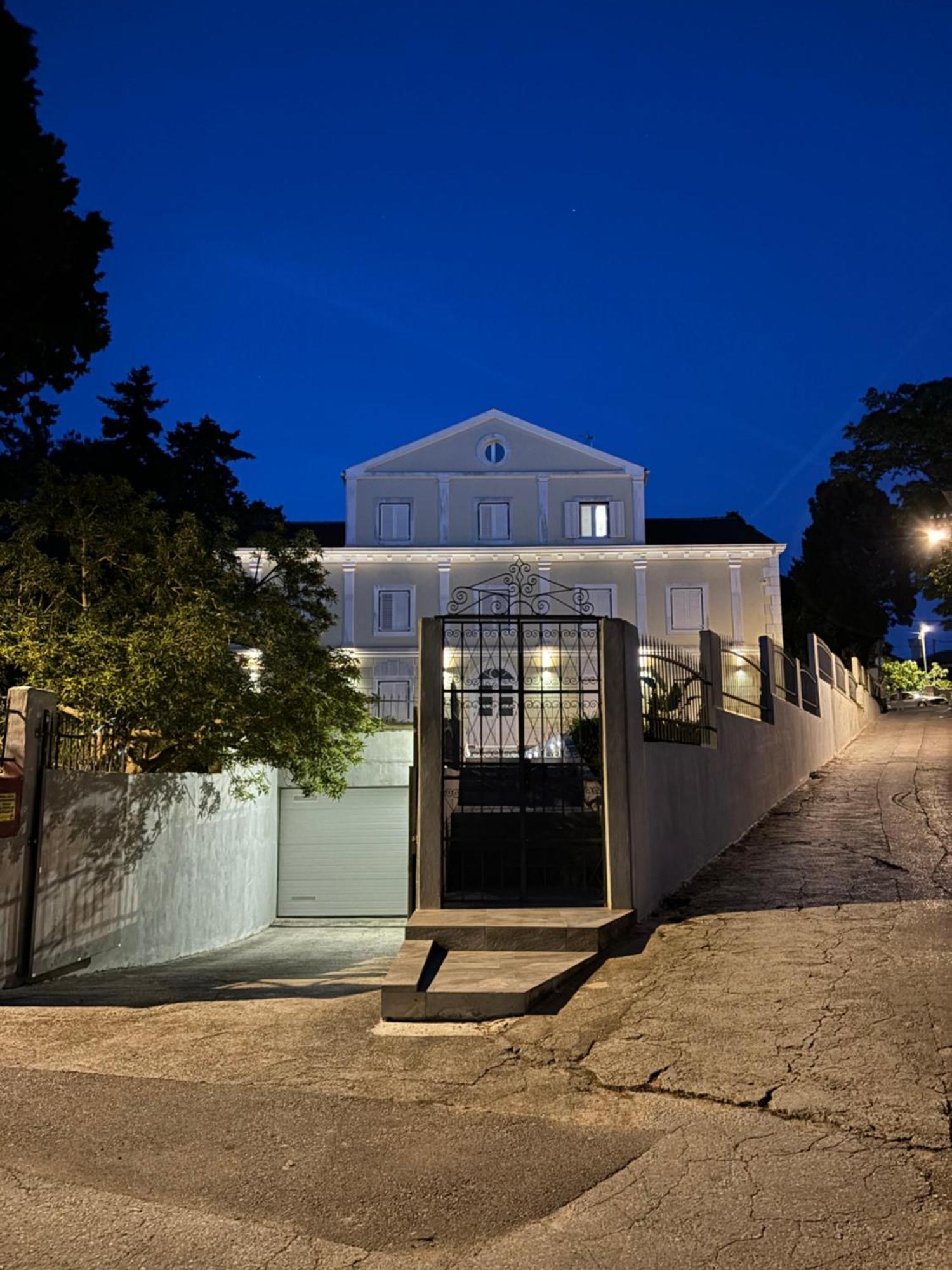 Captain' S Villa Boutique Hotel Вели-Лошинь Экстерьер фото